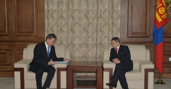 Монгол Улс, АНУ хороонд байгуулах хэлэлцээрийг соёрхон батлах тухай хуулийн төслийг өргөн барив.