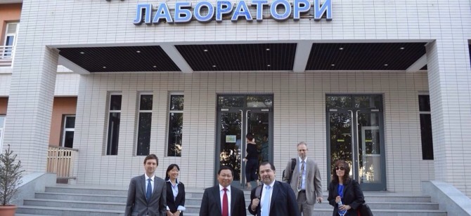 АНУ-ын Хүнсний аюулгүй байдлын хяналтын газрын дарга В.Алманза айлчлав.