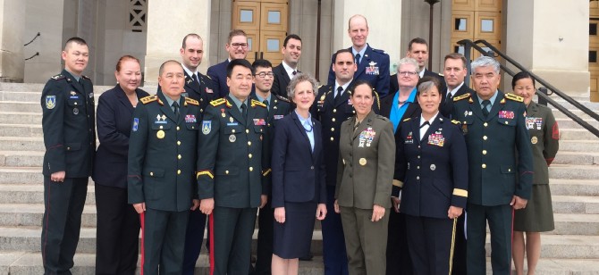 ЗӨВЛӨЛДӨХ УУЛЗАЛТ АМЖИЛТТАЙ БОЛЖ ӨНГӨРЛӨӨ.