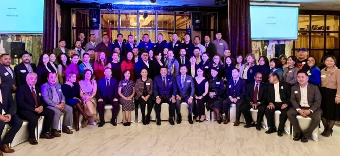 ЧИКАГОГИЙН МОНГОЛЧУУДЫН БИЗНЕС ЗӨВЛӨЛ БАЙГУУЛАГДЛАА