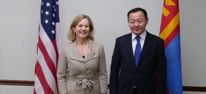 МОНГОЛ, АМЕРИКИЙН ЭДИЙН ЗАСГИЙН БОДЛОГЫН ЗӨВЛӨЛДӨХ УУЛЗАЛТ БОЛОВ