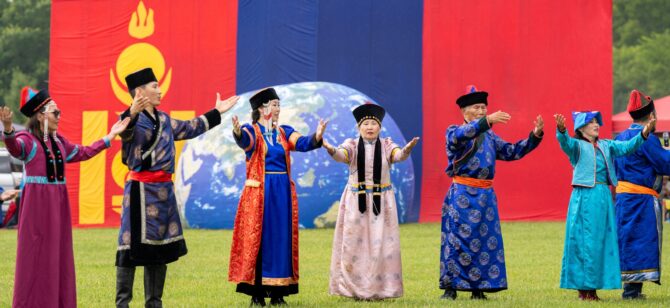 ВАШИНГТОН ДИСИ ОРЧМЫН МОНГОЛЧУУД САЙХАН НААДЛАА