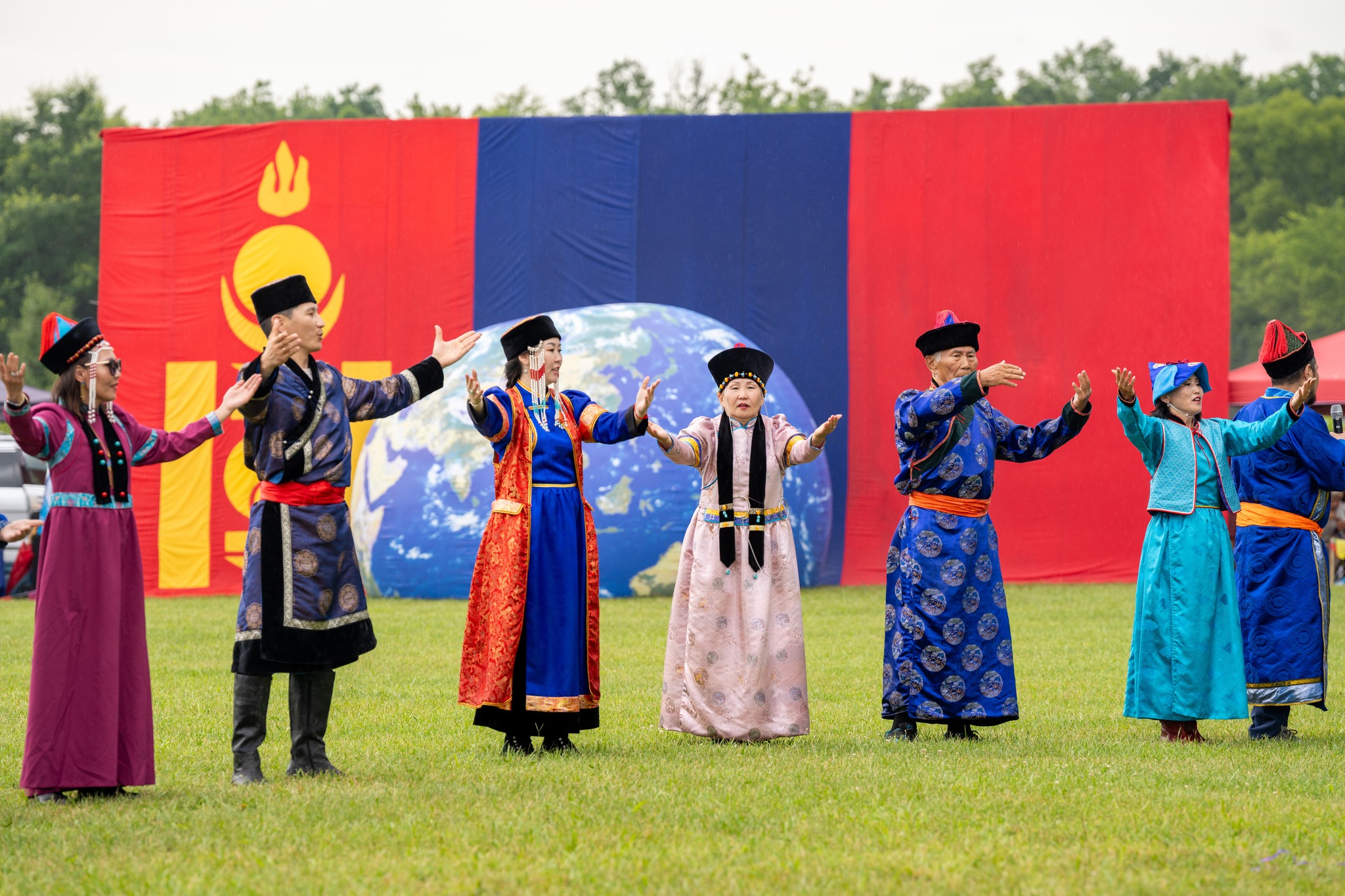 ВАШИНГТОН ДИСИ ОРЧМЫН МОНГОЛЧУУД САЙХАН НААДЛАА