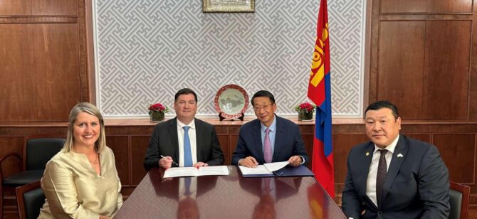 ФУЛБРАЙТЫН МАГИСТРЫН ТЭТГЭЛЭГТ ХӨТӨЛБӨРТ ХАМРАГДАХ ОЮУТНЫ ТОО ХОЁР ДАХИН НЭМЭГДЛЭЭ